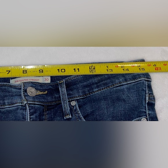 Levi's Dark Blue Shaping straight Denim Jeans women’s size 30 x 34 - Picture 5 of 8